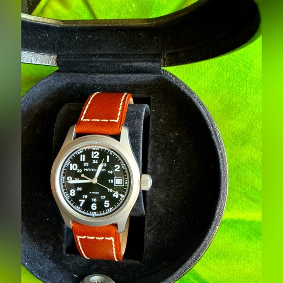 Authentic ATTRACTIVE🔥 HAMILTON wristwatch 🌟